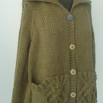 #138 Covetable Cabled Cape