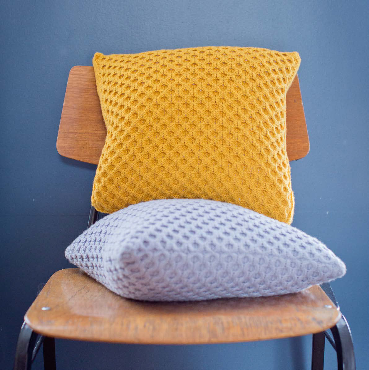 MillaMia Stockholm Cushion Cover Knitting Pattern
