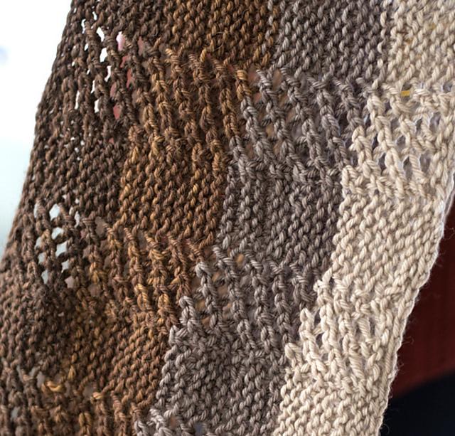 Reversible Listado Cowl