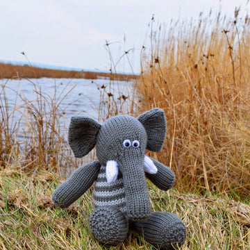 Deramores Safari Animals Toy Knitting Pattern