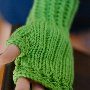 Snow Drops & Snap Peas Mitts