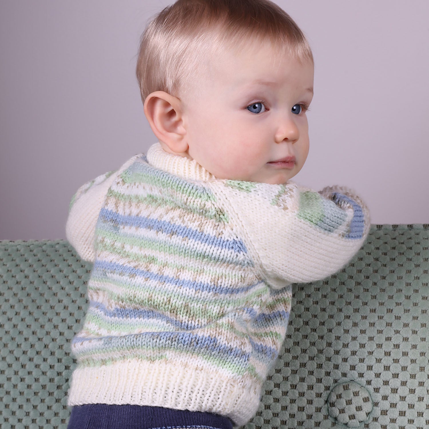Plymouth Yarn Baby's Raglan Pullover in Dreambaby DK Paintpot
