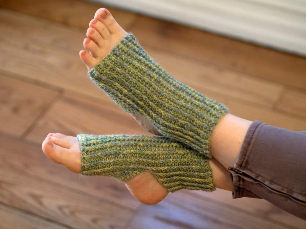 Crochet Yoga Socks Pattern