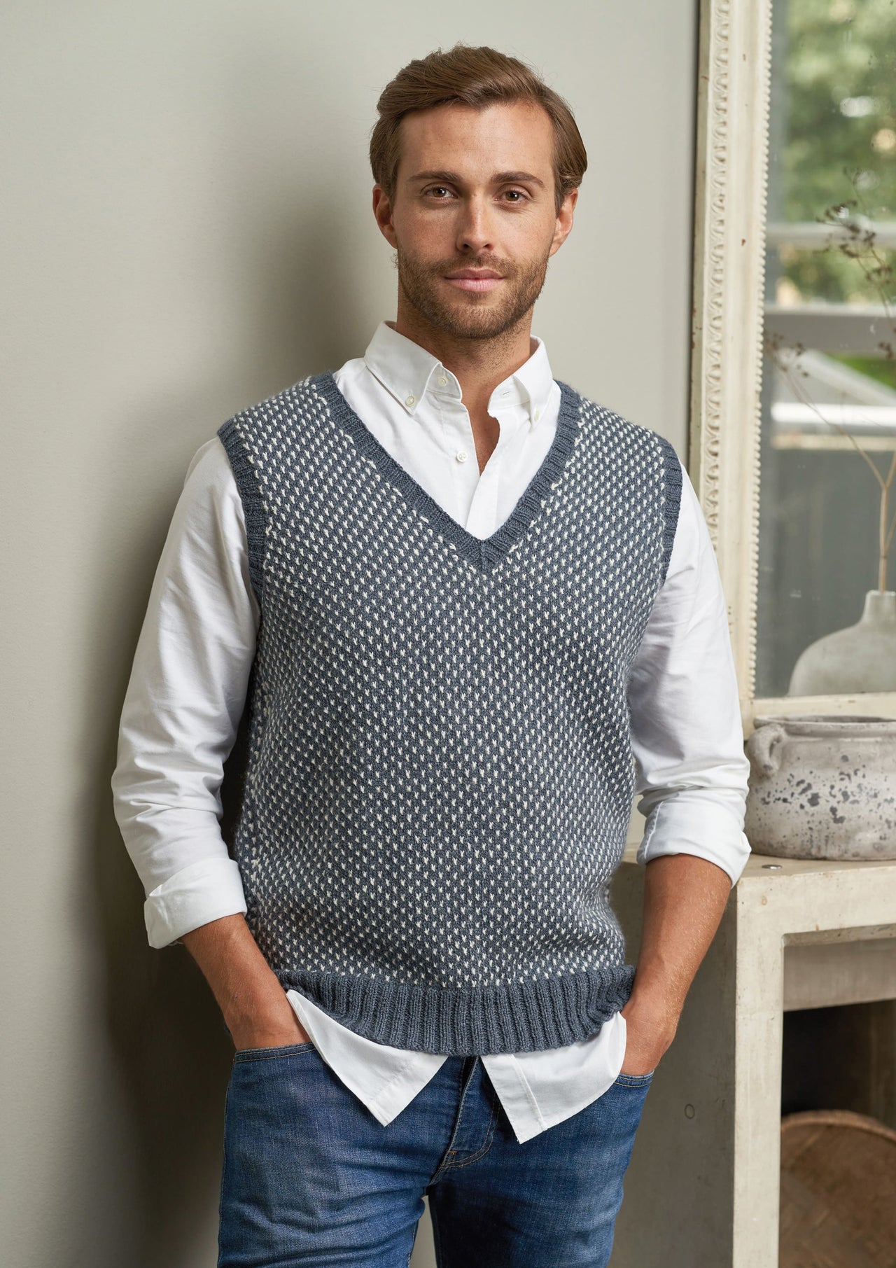 Amos Waistcoat in Rowan Island Blend Fine - ZB296-00004-UK - PDF