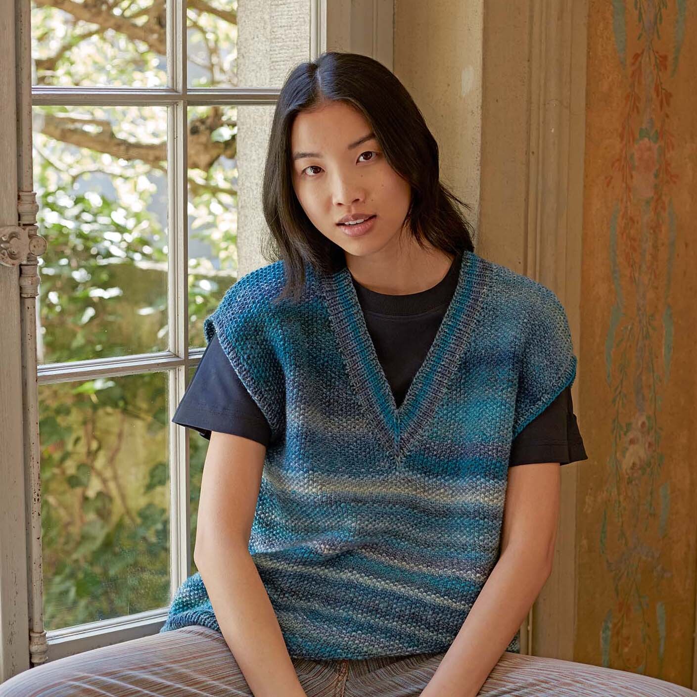 Lang PTO46-03 Vest Waistcoat Knitting Pattern