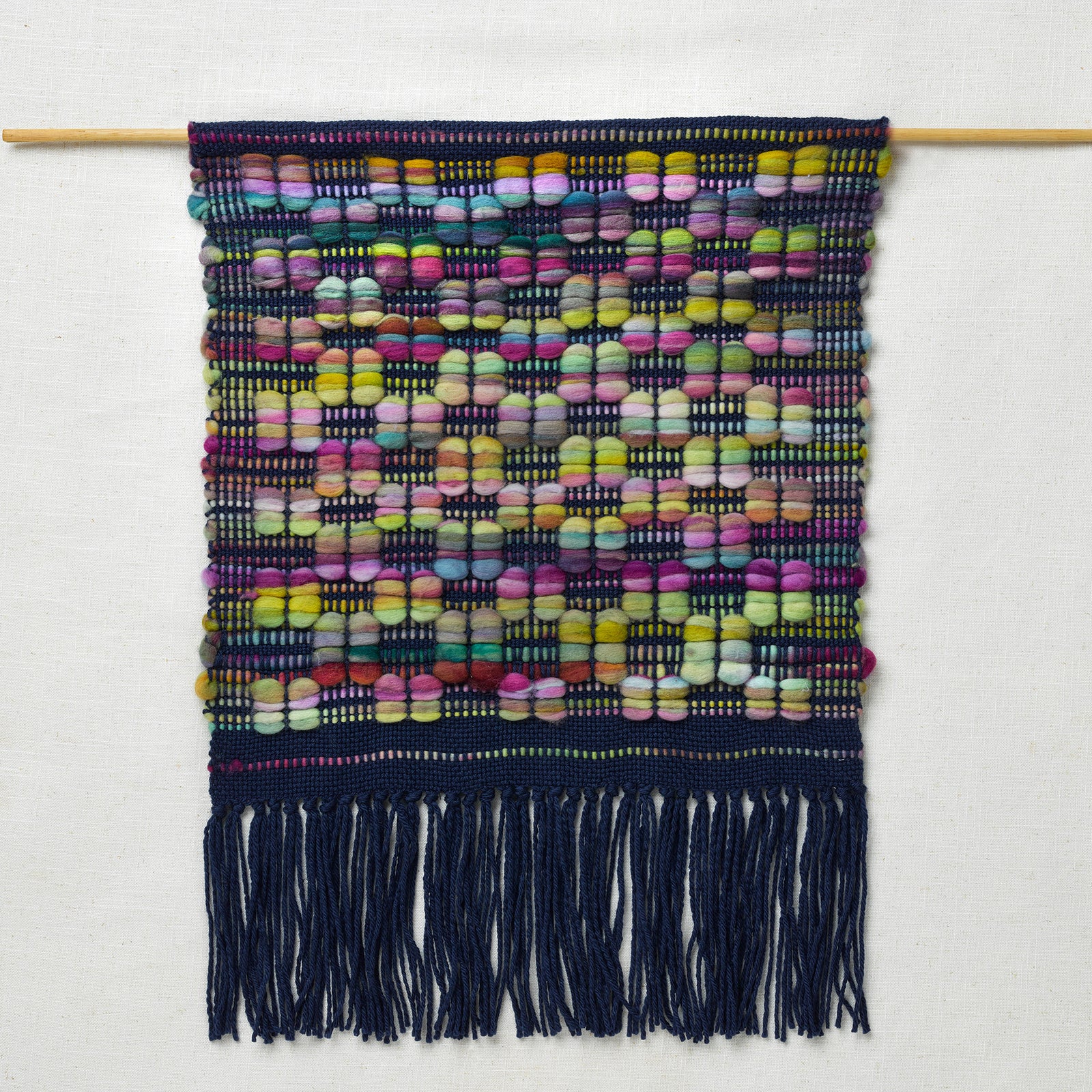 Valley Yarns #267 Dragonfly Dance Wall Hanging