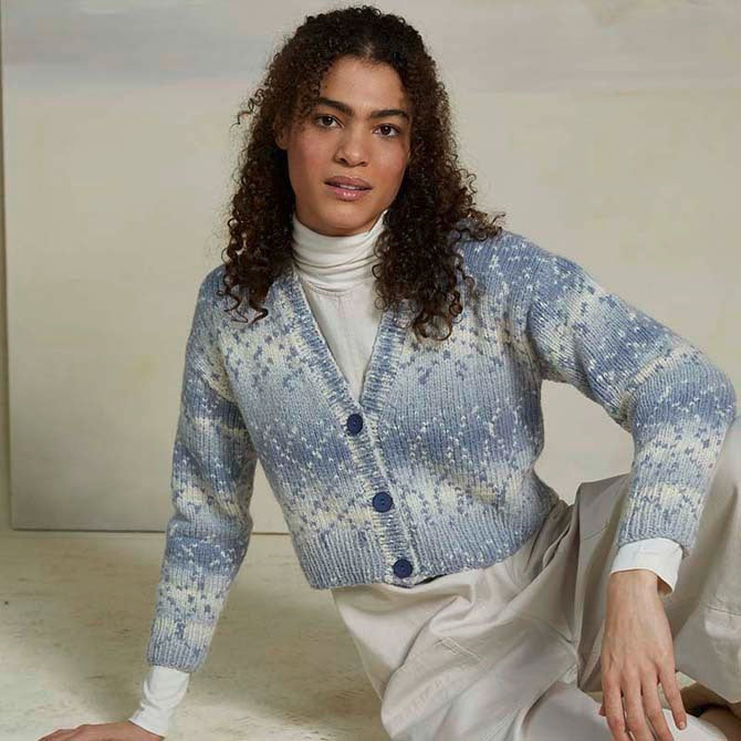 Lang PTO33-06 Cardigan Knitting Pattern