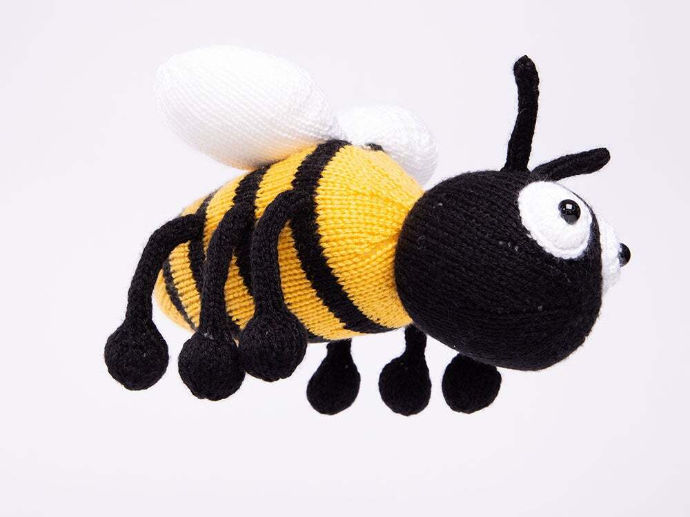 Deramores Honey the Bee Toy Knitting Pattern