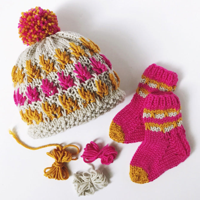 Valley Yarns Starshine Sweetie Baby Set Knitting Pattern
