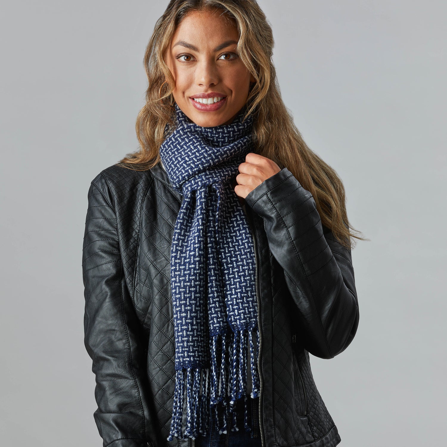 Valley Yarns #246 Sophistication Scarf