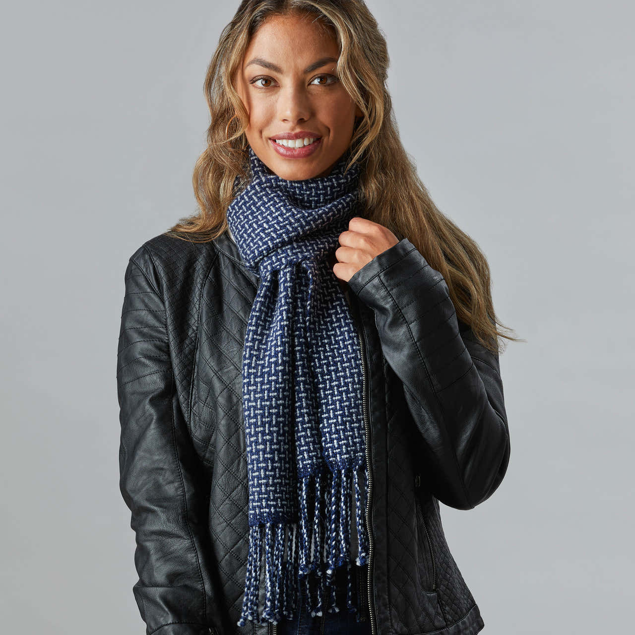 Valley Yarns #246 Sophistication Scarf