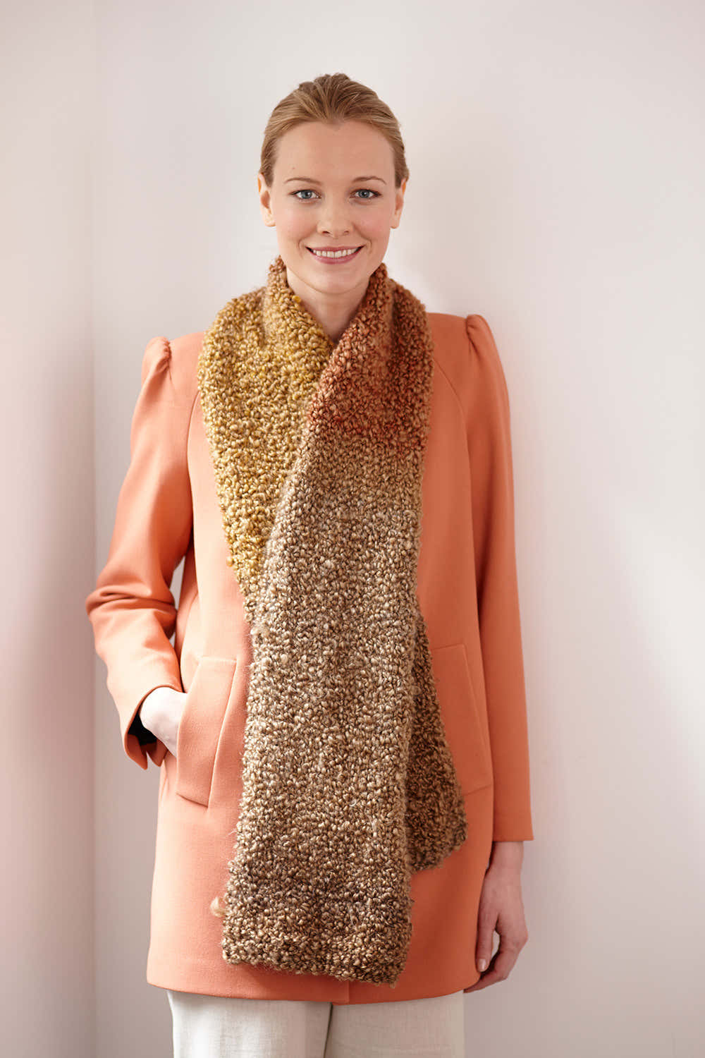 Simple One Ball ScarfÃ‚Â in Lion Brand Homespun Thick & Quick - L30125C