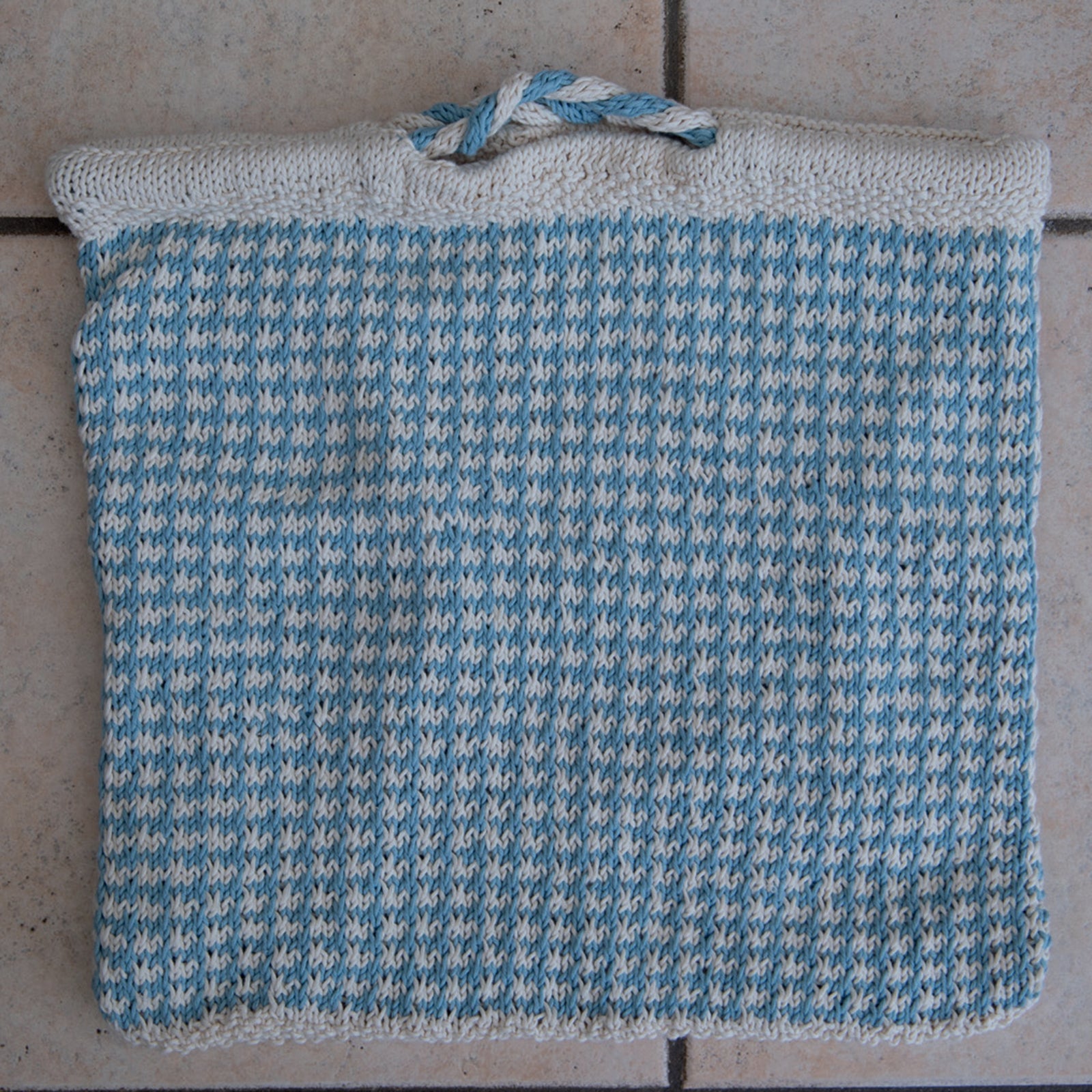 Deramores Freisland Tote Bag Knitting Pattern