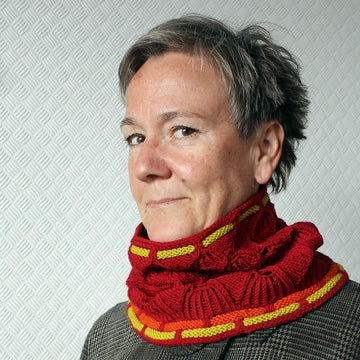 Mysteriosa Cowl