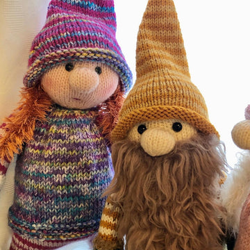 Gnefly and Gnevie the Gnomes