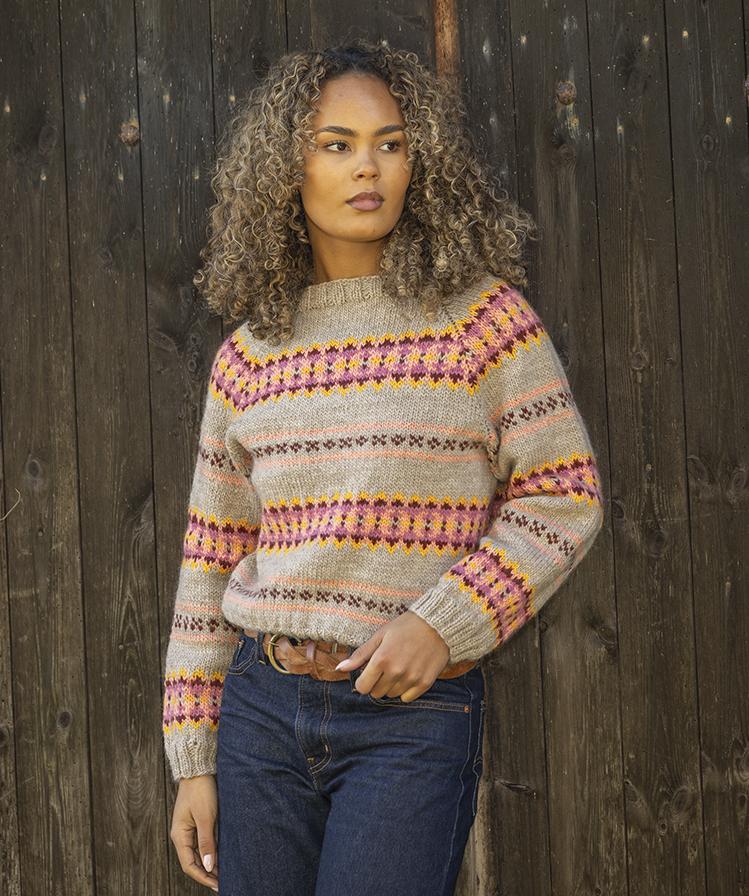 Olalia Sweater In Beige in Viking Garn Viking Wool