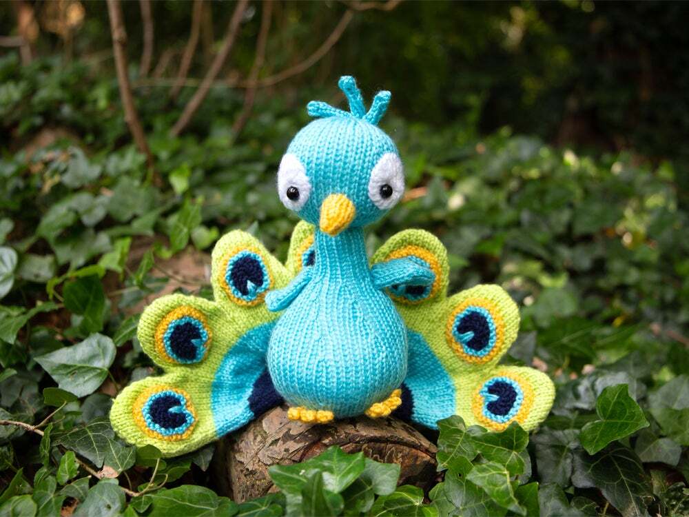 Deramores Peacock Toy Knitting Pattern