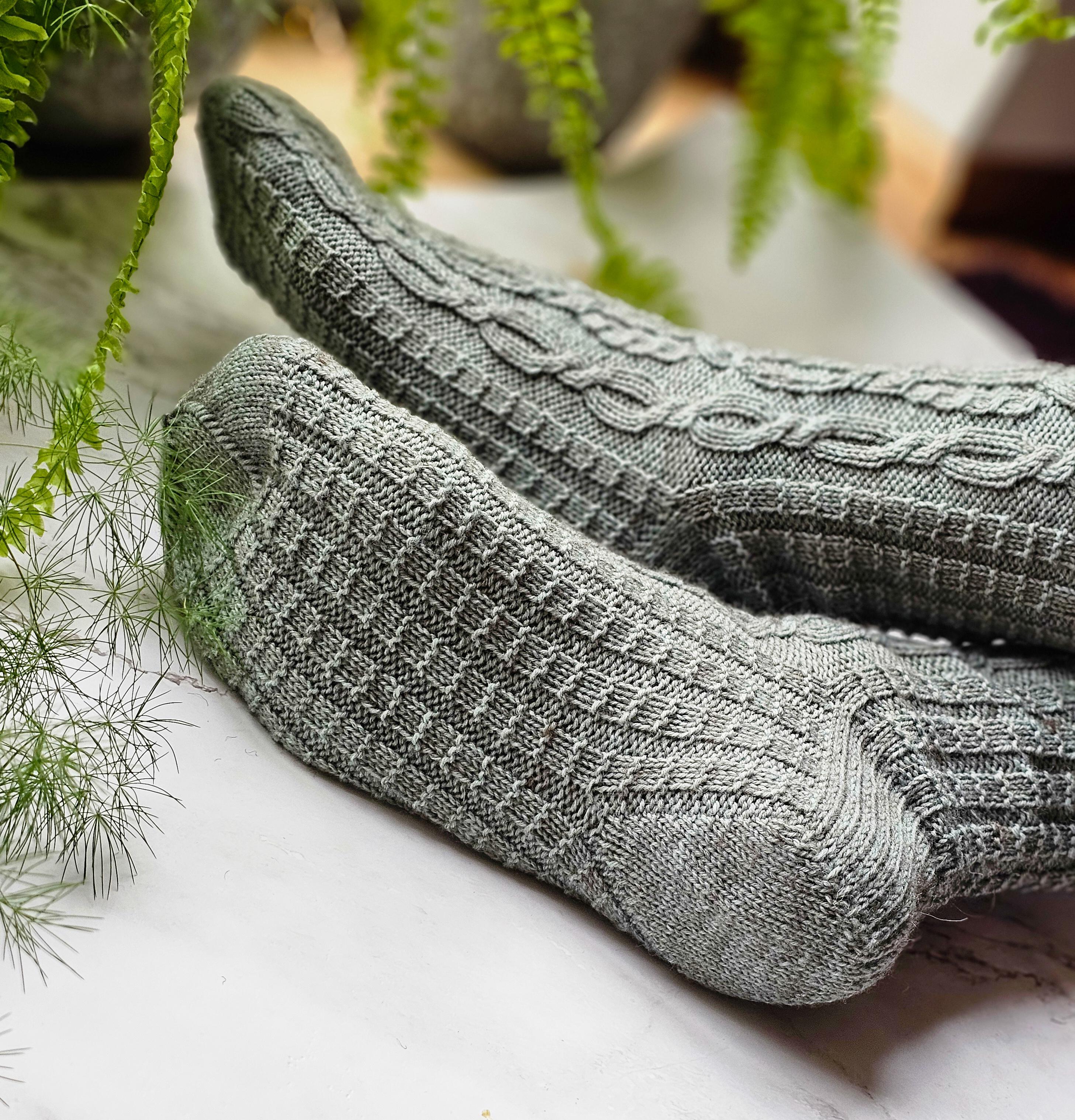 Twirlace Socks
