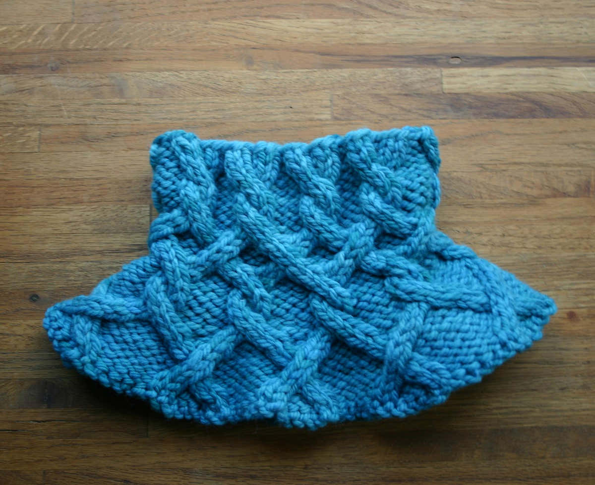 Entwined Cables Collar