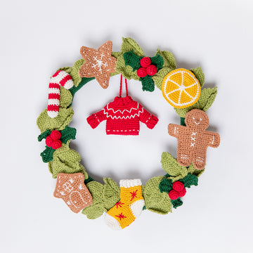 Paintbox Yarns Gingerbread Christmas Wreath Crochet Pattern