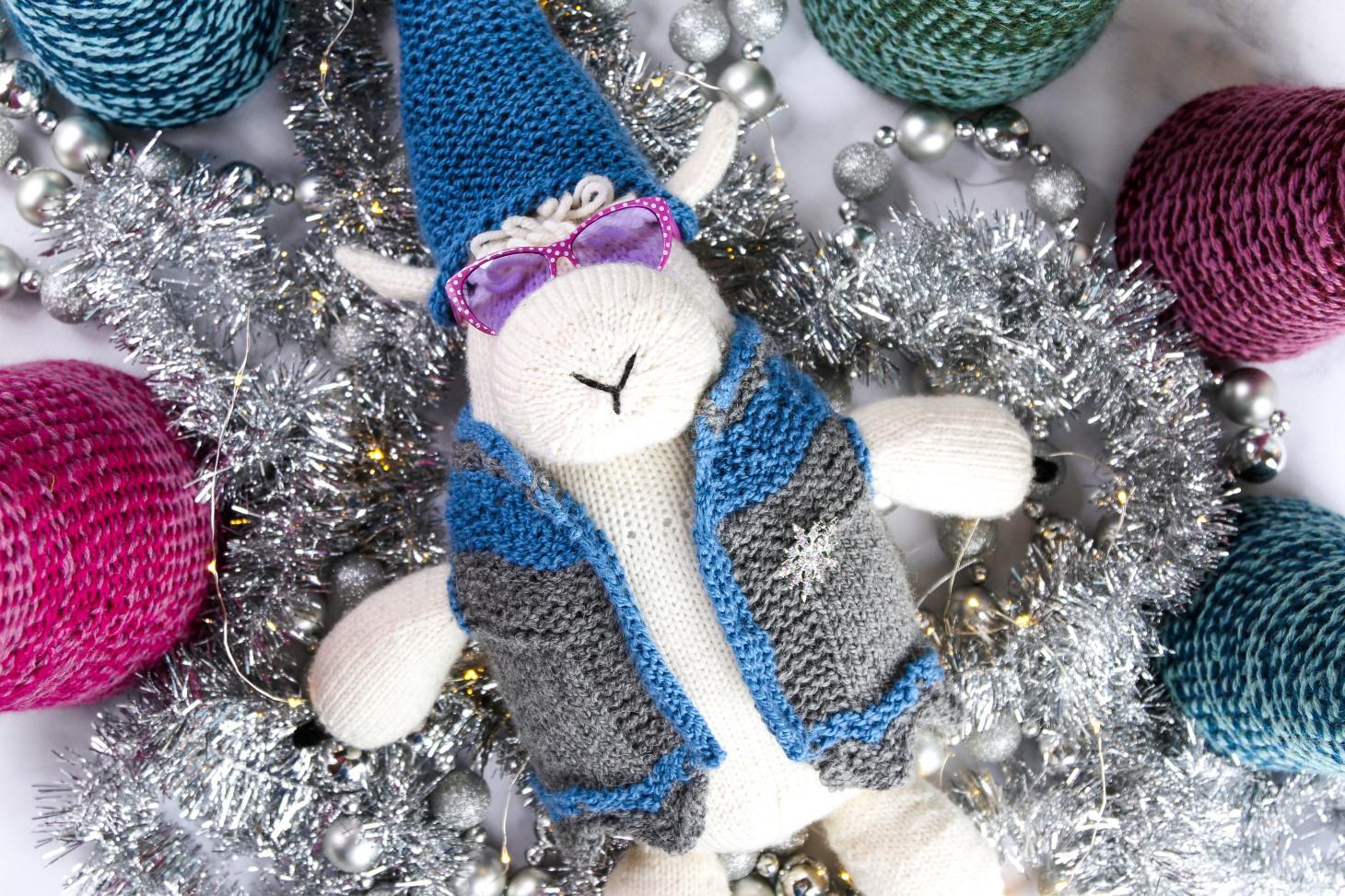Franklin Habit Dolores Naughtiest Gnome Ensemble Knitting