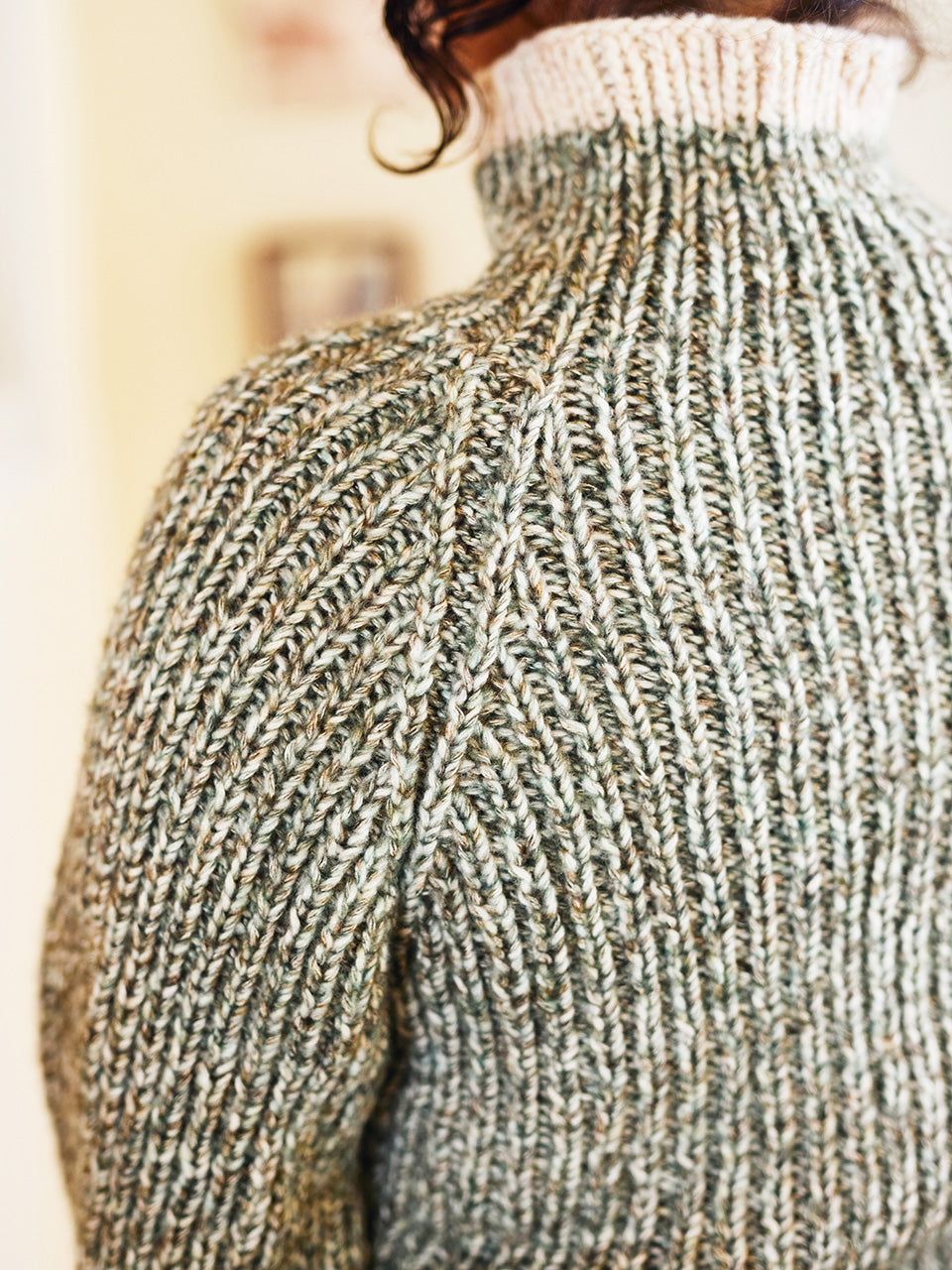 Peltier Pullover in Berroco Stratto