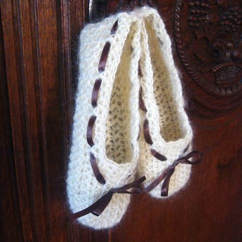 Vanilla Slippers Adult size