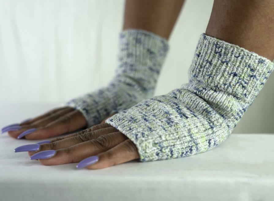 Cascade Yarns DK Everyday EZ Fingerless Mittens Knitting