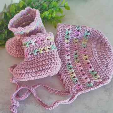 Elegant Bonnet Set