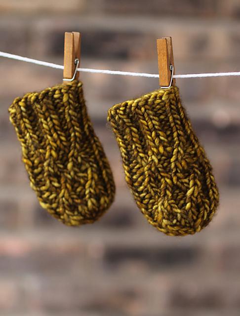 Aureate Mittens
