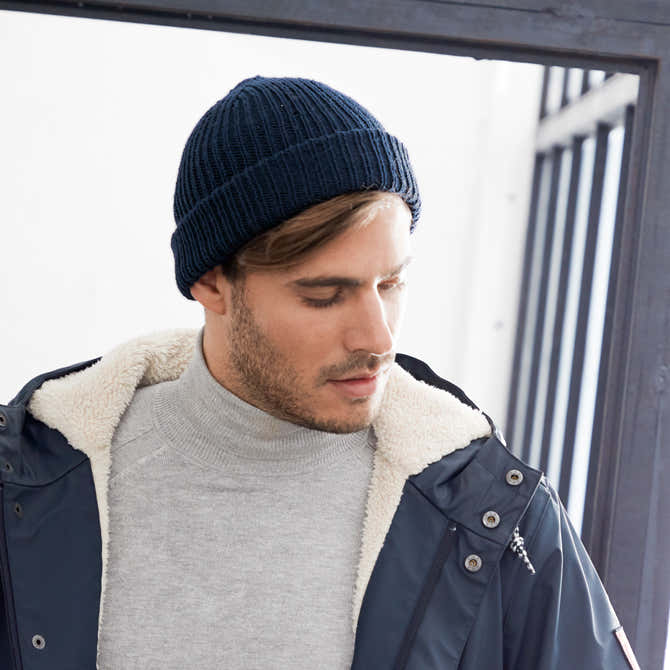 Lana Grossa Men's Hat Knitting Pattern