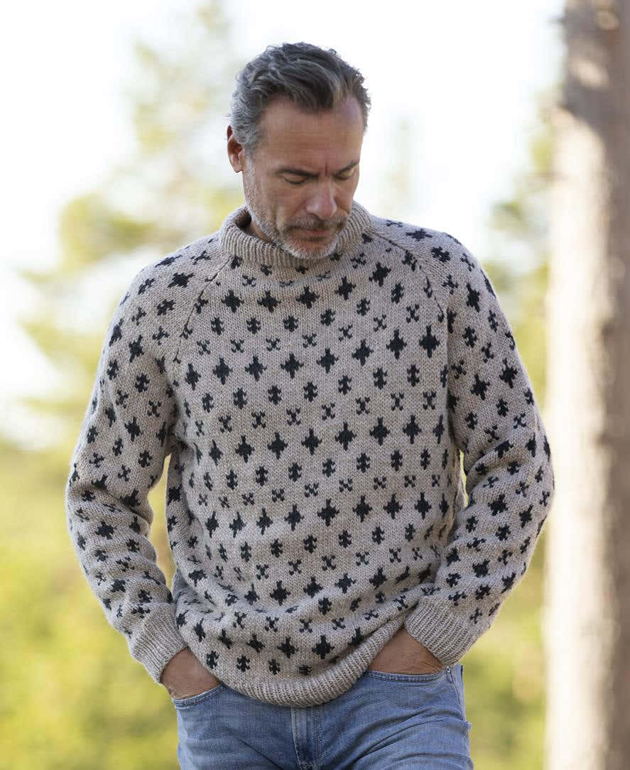 Prudie Sweater In Grey in Viking Garn Viking Wool