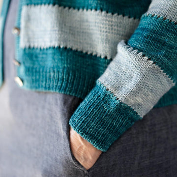 Loop hole (cardigan)