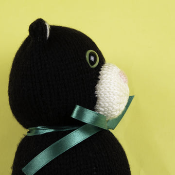 Deramores Smokey the Cat and Bruno the Pug Knitting Pattern