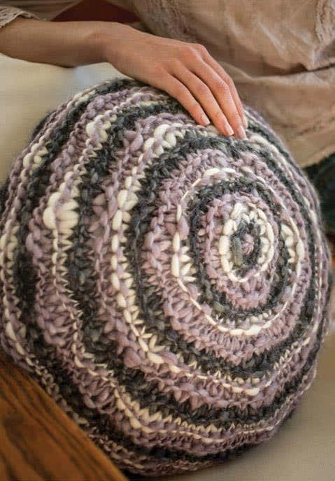Circinus Pillow Cushion Knitting Pattern