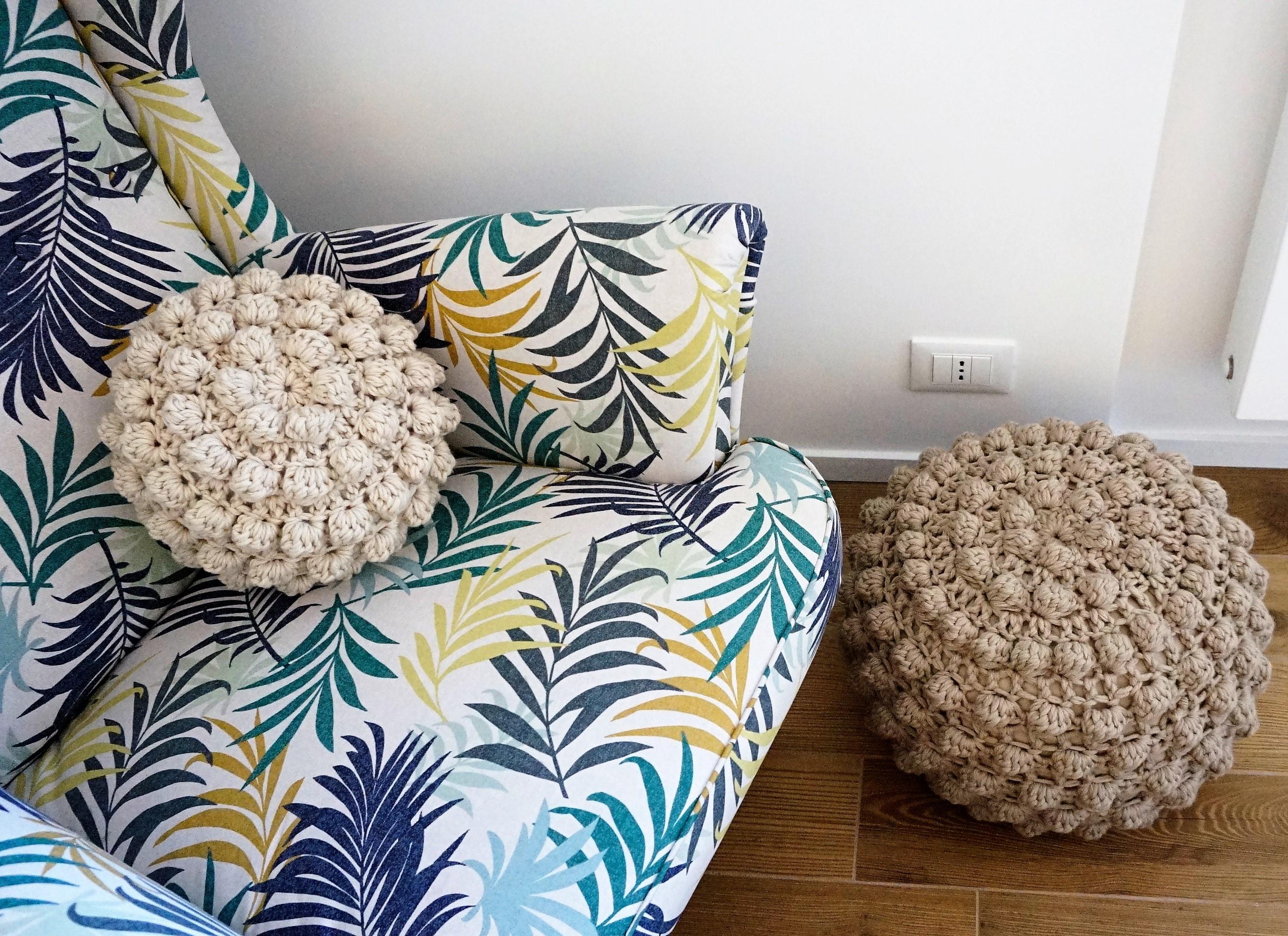 Magic Bobbles Pouf