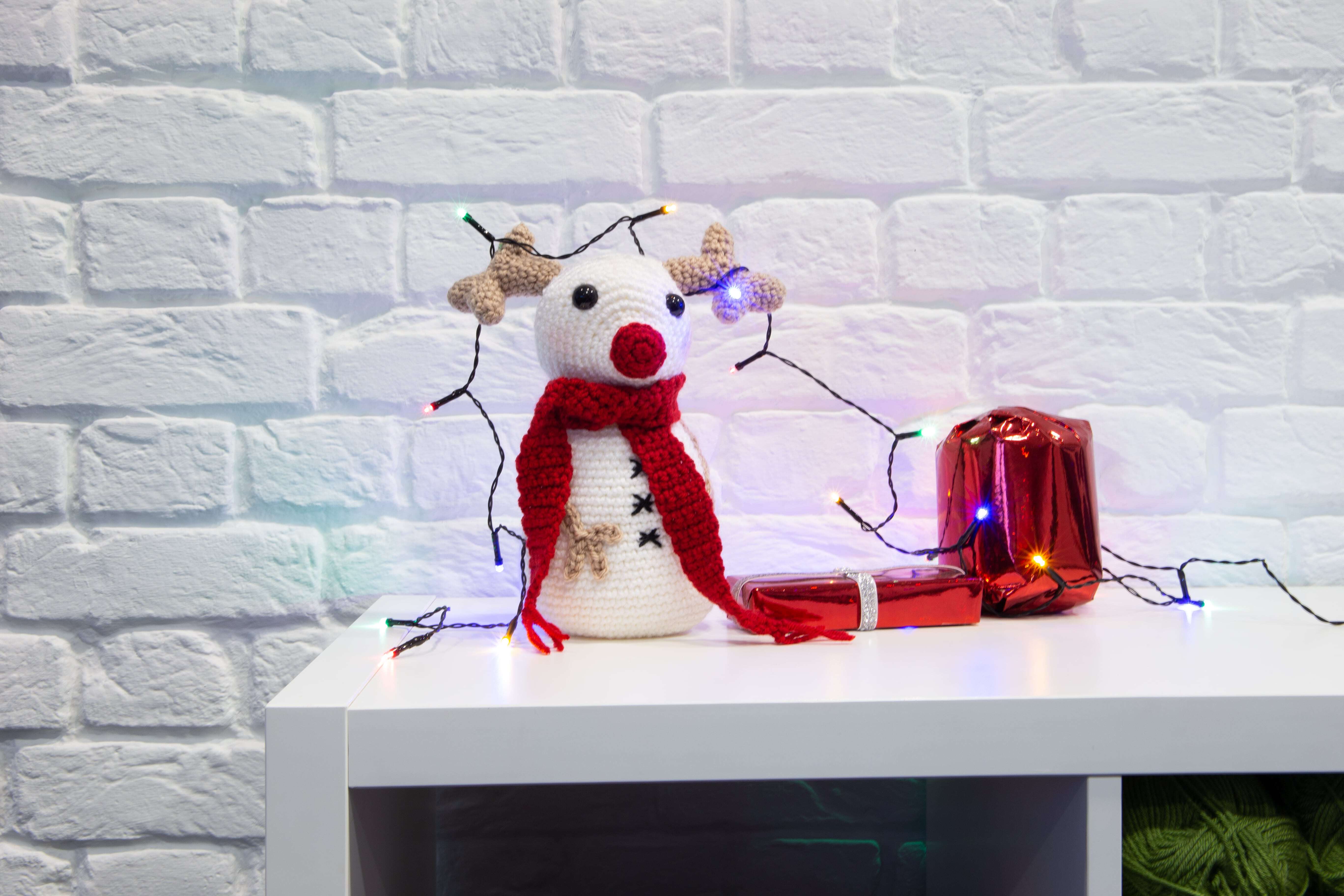 Deramores Snow Deer Decoration Crochet Pattern