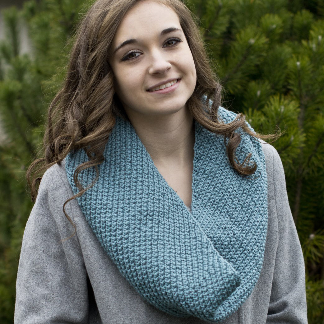 Cascade Yarns A Groovin' Cowl Knitting Pattern