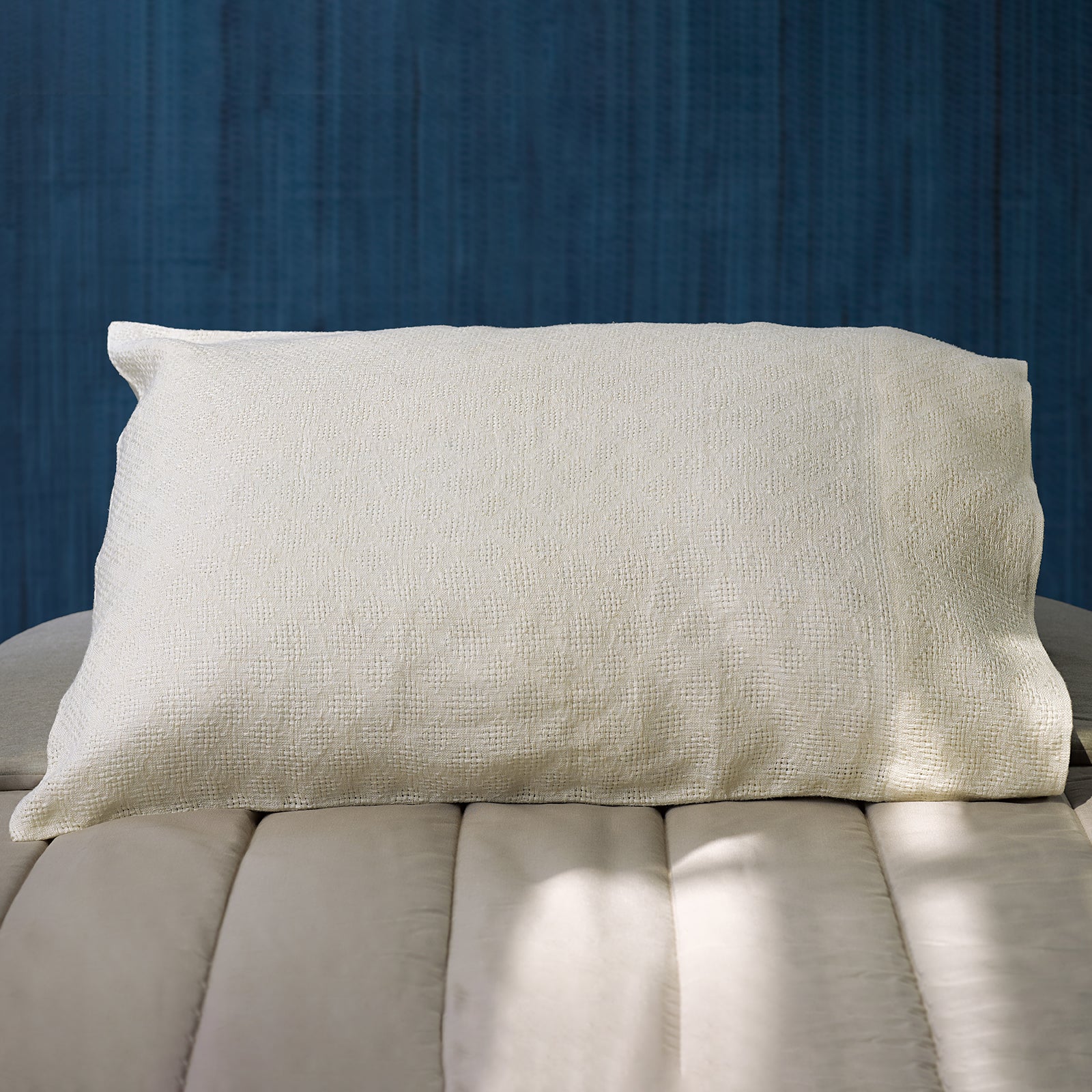 Valley Yarns #265 Heirloom Linen Pillowcase