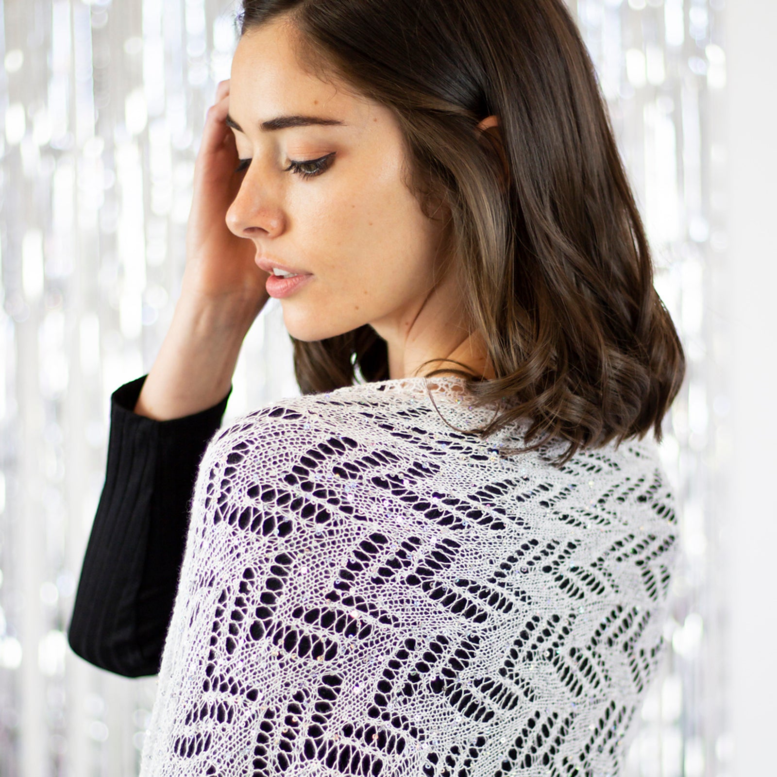 Universal Yarn Snow Dust Shawl Kit