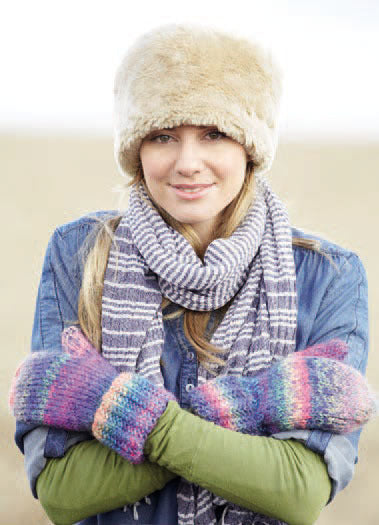 Sirdar 7883 Hats, Scarf and Mittens Knitting Pattern
