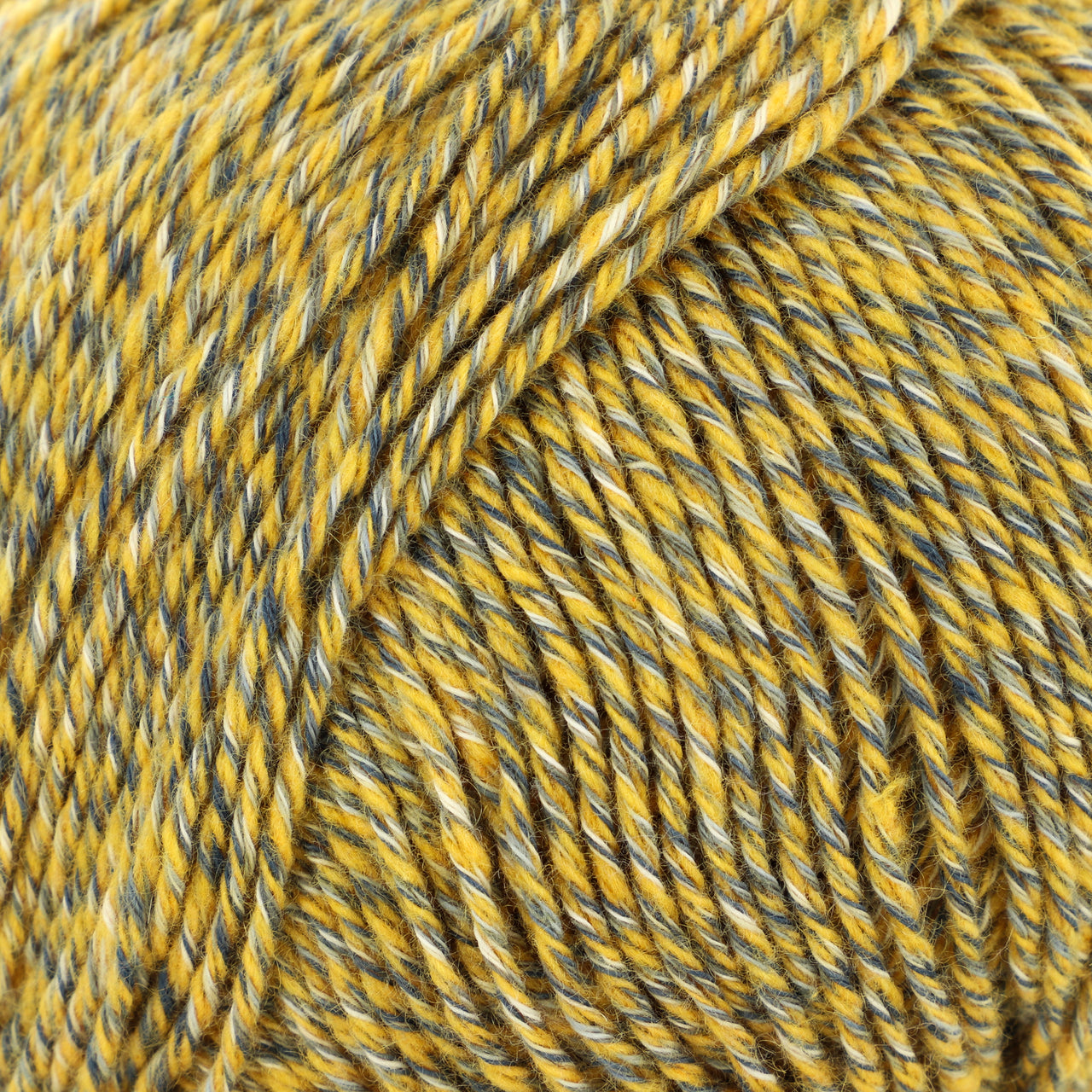 Universal Yarn Truva