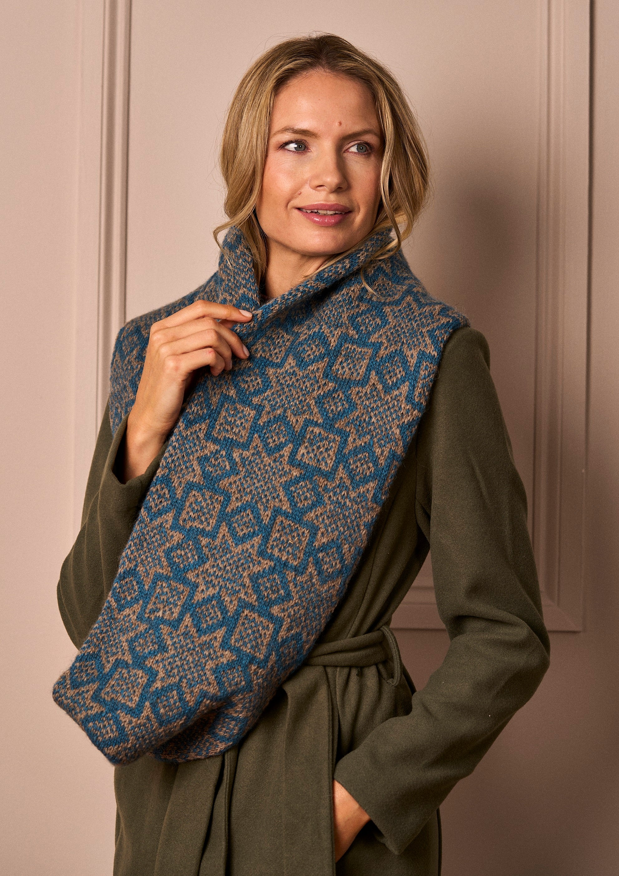 Bright Star Cowl Knitting Pattern