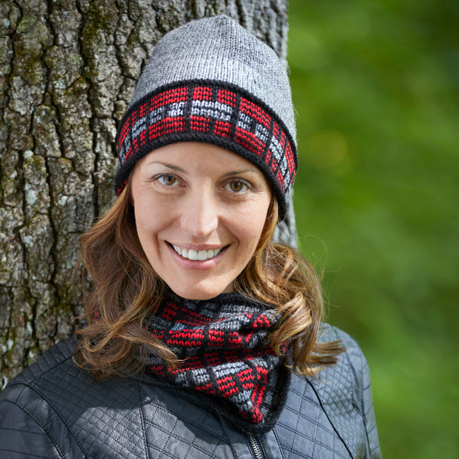 Valley Yarns Modern Lumberjack Plaid Cowl Knitting Pattern
