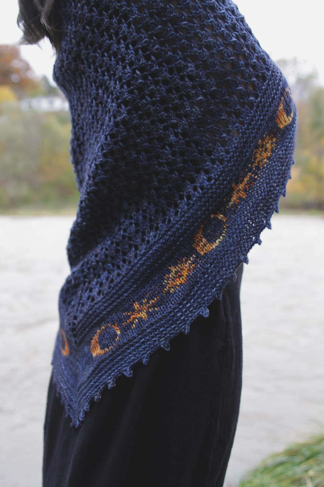 Widdershins Shawl