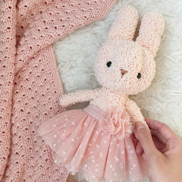 Dainty Shells Baby Blanket