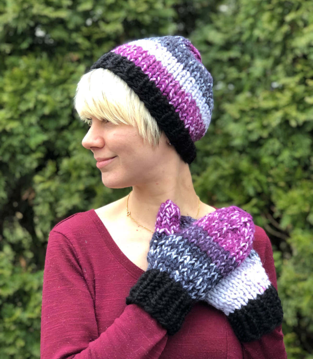 Ribbed Brim Hat & Mitts in Plymouth Yarn Mega Cakes & Encore Mega
