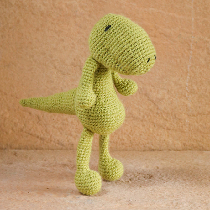 Toft Toft Quarterly - Dinosaurs: 15 Crochet Dinosaur Patterns