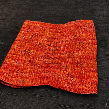 Pomme D'amour Cowl