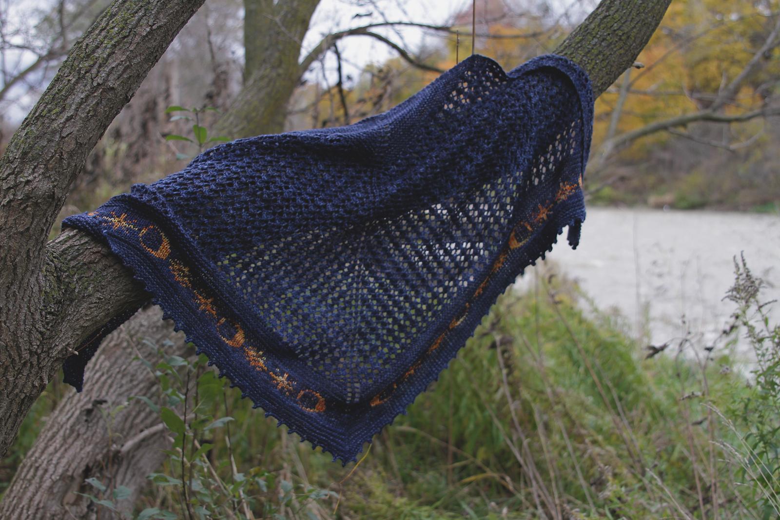 Widdershins Shawl